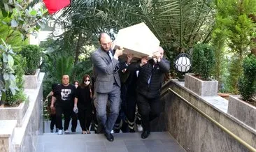 Ünlü modacı Nur Yerlitaş son yolculuğuna uğurlandı! Nur Yerlitaş’ın cenaze töreni koronavirüs tedbirleri nedeniyle yapılamadı...