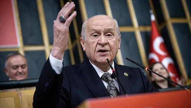 son-dakika-mhp-lideri-bahceli-kilicdaroglunun-goruslerini-aciklamasi-en-tabii-hakkidir-1785164243606.jpg SON DAKİKA: MHP lideri Bahçeli: Kılıçdaroğlu'nun görüşlerini açıklaması en tabii hakkıdır