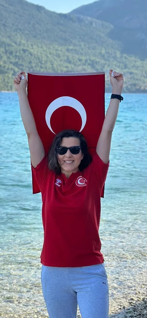 Birgül Erken dalış yaparken