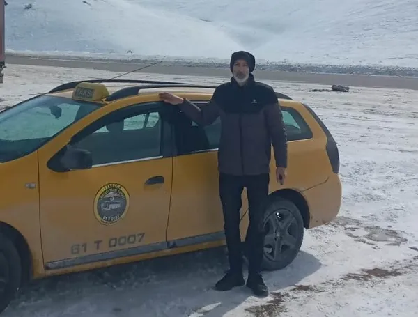 batmanda-insanlik-ornegi-dolandirilan-trabzonlu-taksiciye-meslektaslari-sahip-cikti-1740492457540.jpg