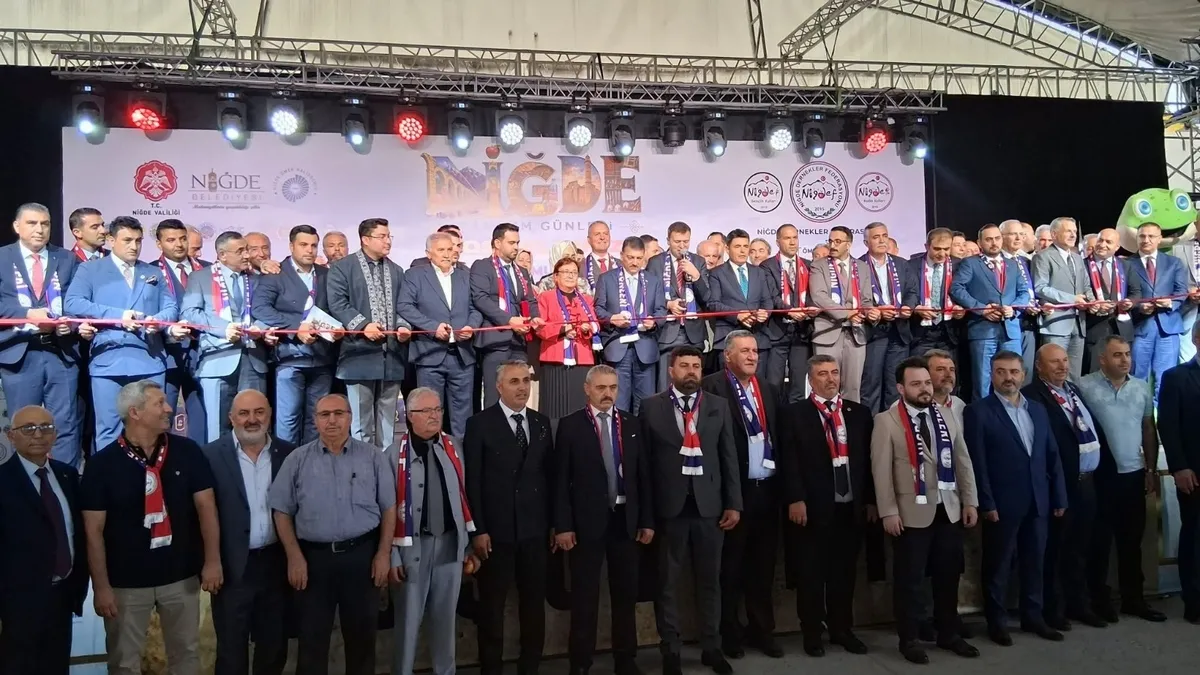 İstanbul’da Niğde rüzgarı: Tanıtım günlerinde kültür şöleni başladı! İstanbul’da Niğde rüzgarı: Tanıtım günlerinde kültür şöleni başladı!