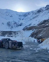 Rusya’da çığ işçileri yuttu: 6 ölü