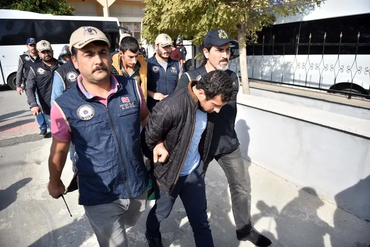 Son dakika: Mersin'de polis servis aracına yönelik bombalı saldırının zanlıları yakalandı