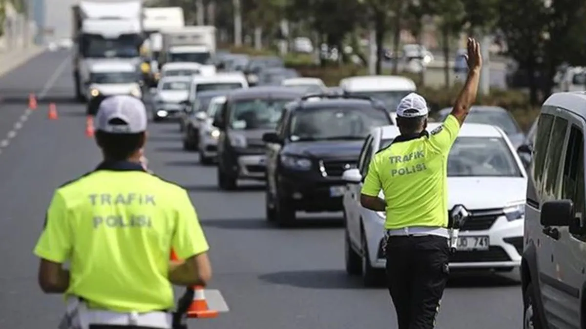 Ehliyeti olan milyonlarca sürücüyü ilgilendiriyor! O cezalar iptal ediliyor Ehliyeti olan milyonlarca sürücüyü ilgilendiriyor! O cezalar iptal ediliyor