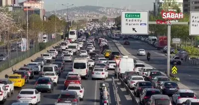 İstanbul’da bayram tatilinin ardından ilk iş günü trafik yoğunluğu oluştu | Video