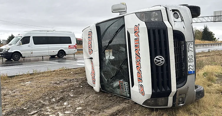 Kırklareli’nde korkutan kaza: Yolcu minibüsü devrildi! Çok sayıda yaralı var