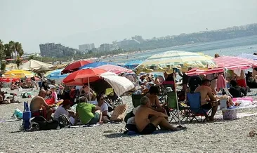 Antalya’da hava 44, deniz suyu 28 derece