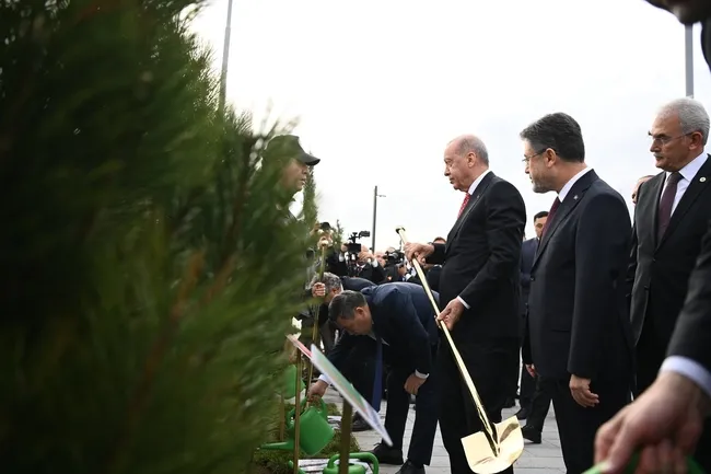 bakan-yumaklidan-bestepe-millet-ormani-paylasimi-turk-dunyasi-vurgusu-1793301482642.jpeg