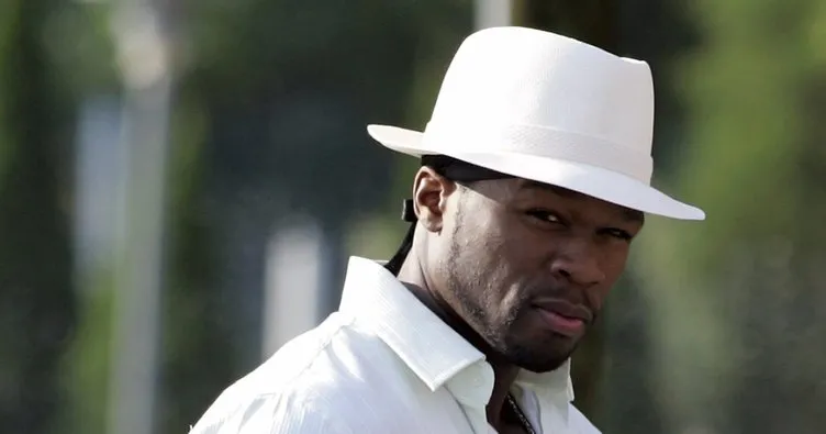 50 Cent hayranını yumrukladı
