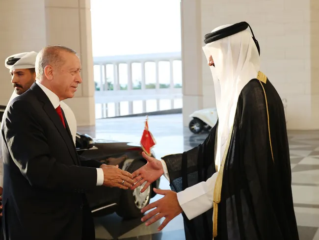 turkiye-ve-katardan-50nci-yildonumunde-ortak-bildiri-100-belge-imzalandi-1689702861191.jpg