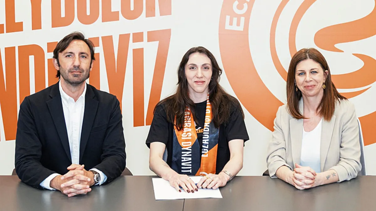 Fenerbahçe’den Eczacıbaşı Dynavit’e transfer oldu Fenerbahçe’den Eczacıbaşı Dynavit’e transfer oldu