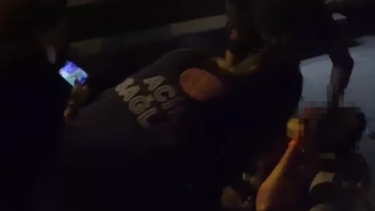 Antalya'da dehşet: Maç çıkışı bıçaklı saldırı! Antalya'da dehşet: Maç çıkışı bıçaklı saldırı!