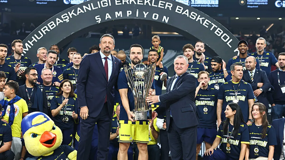 Önümüzde hedeflediğimiz 3 kupa daha var