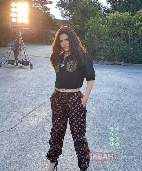 Şarkıcı Ceylan'ın süper lüks evi göz kamaştırdı! Sosyal medya yıkıldı!