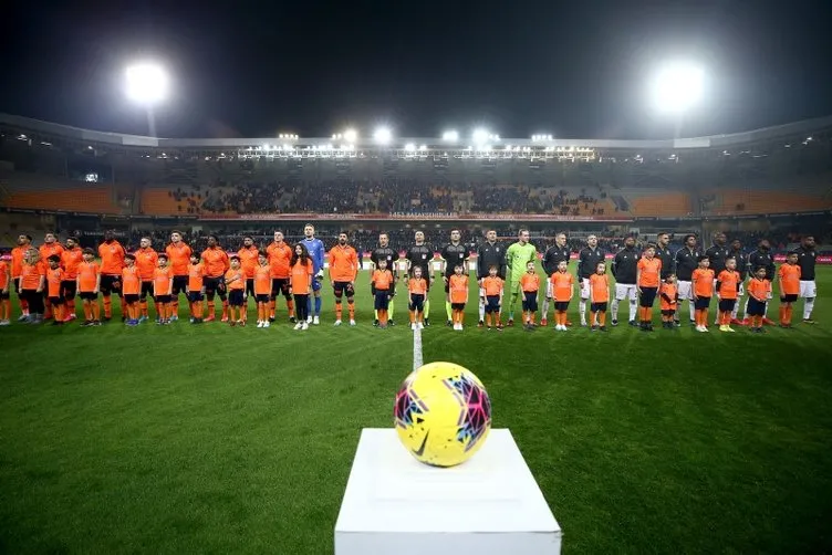 Usta yazarlar Medipol Başakşehir Başakşehir-Beşiktaş maçını değerlendirdi