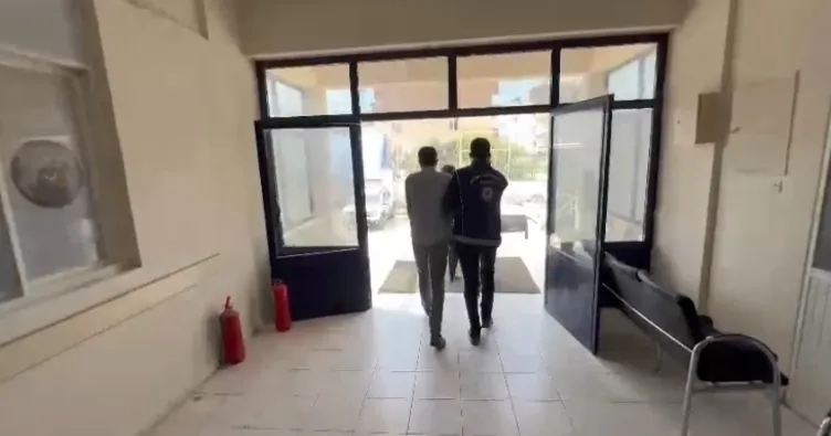 Yakalanan 2 göçmen kaçakçısı tutuklandı