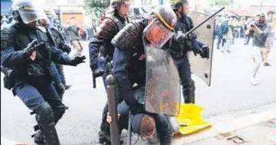 Fransız polisi yine acımadı