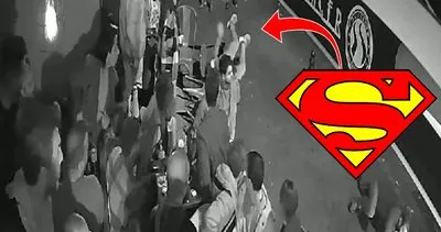 Kadıköy’de ilginç olay! ‘Ben Superman’im’ dedi! Kafedeki insanların üzerine uçtu...