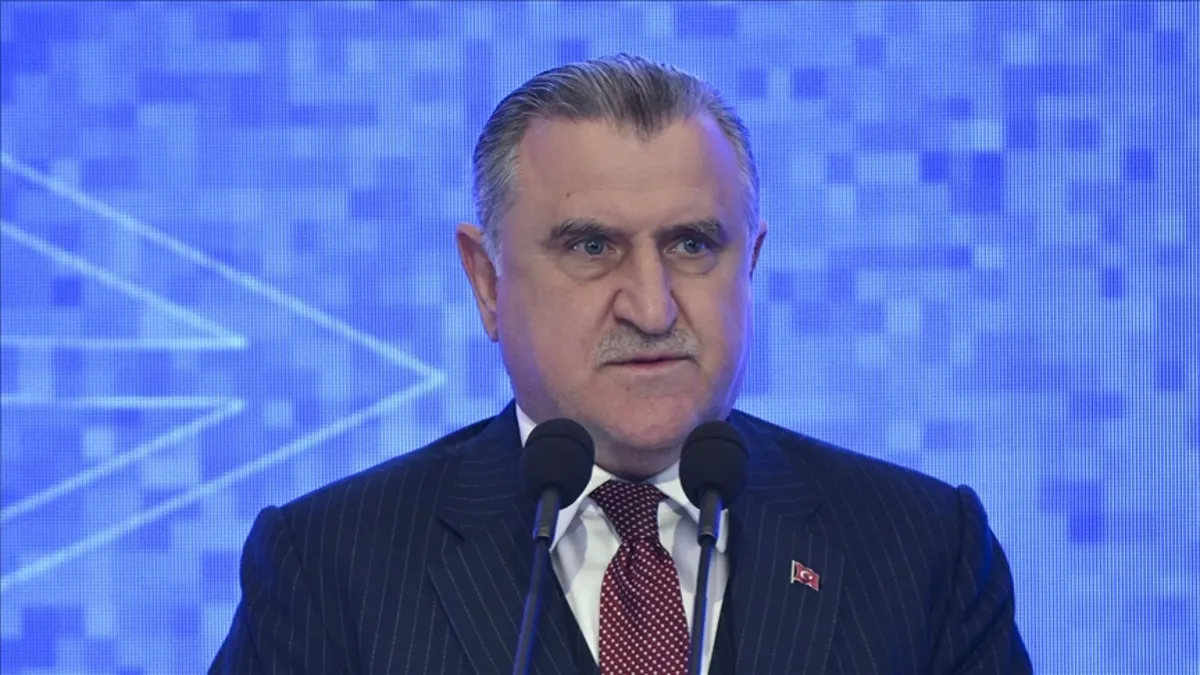 Bakan Bak: “Kadın sporcularımızla gurur duyuyoruz” Bakan Bak: “Kadın sporcularımızla gurur duyuyoruz”