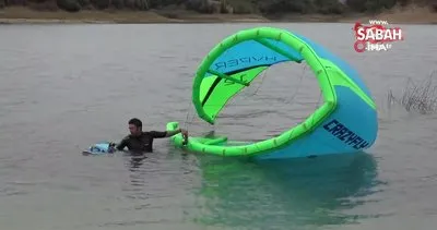Adana’da Seyhan Baraj Gölü’nde mahsur kalan sörfçü şampiyon çıktı | Video