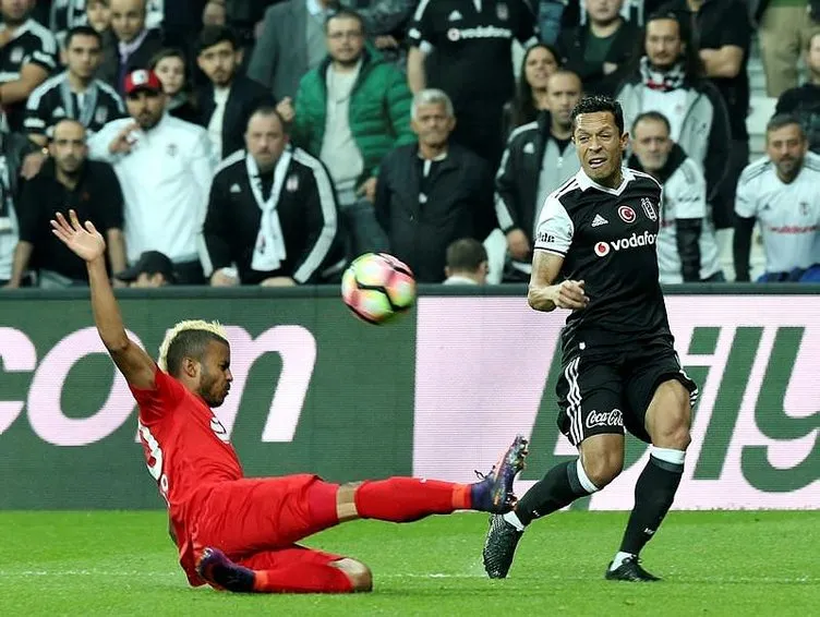 Beşiktaş’ta Caner’in sakatlığı sonrası senaryolar