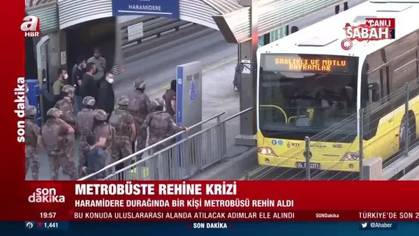 Avcılar istikametinde ilerleyen bir metrobüs rehin alındı | Video