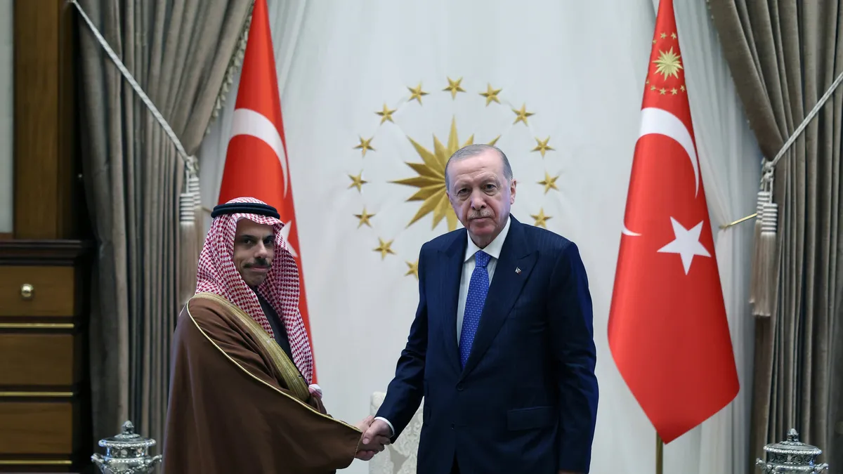 SON DAKİKA I Başkan Erdoğan, Faysal Bin Ferhan’ı kabul etti SON DAKİKA I Başkan Erdoğan, Faysal Bin Ferhan’ı kabul etti