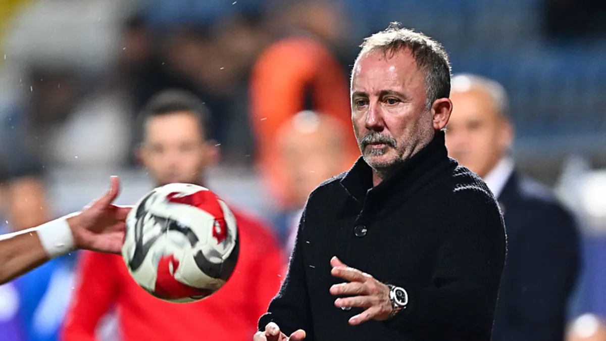 Beşiktaş açıkladı: Sergen Yalçın anjiyo operasyonu geçirdi Beşiktaş açıkladı: Sergen Yalçın anjiyo operasyonu geçirdi