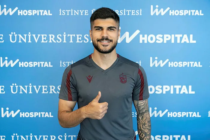 son-dakika-trabzonspor-transfer-haberi-trabzonsporda-ayrilik-ruzgari-avcidan-abdulkadir-ve-erce-karari-1655472419342.jpg