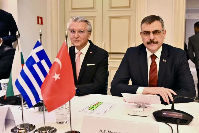 bakan-ciftci-cok-boyutlu-stratejimizi-kararlilikla-surduruyoruz-1777481802674.jpg Bakan Çiftçi: “Çok boyutlu stratejimizi kararlılıkla sürdürüyoruz”