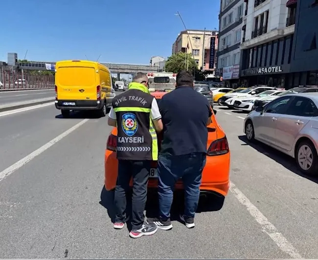 kayseride-trafik-denetimi-568-bin-500-bin-lira-ceza-1782591202840.jpg