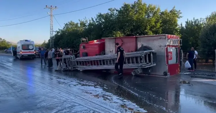 Malatya’da yangına giden itfaiye aracı devrildi: 3 yaralı