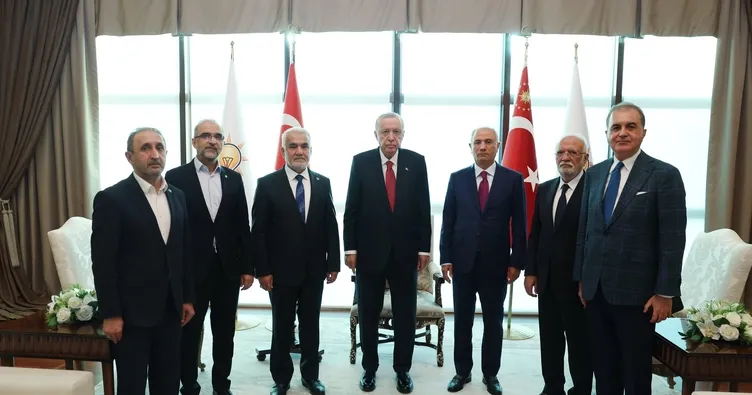 Başkan Erdoğan, HÜDA PAR Genel Başkanı Zekeriya Yapıcıoğlu’nu kabul etti