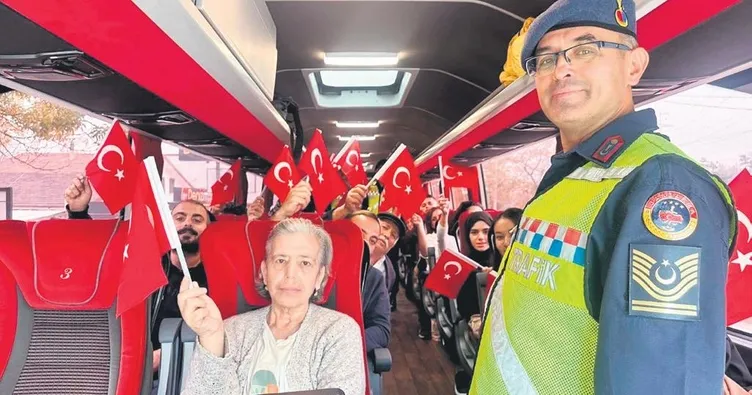 Bayraklar jandarmadan