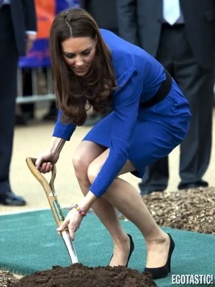 Kate Middleton kolları sıvadı!