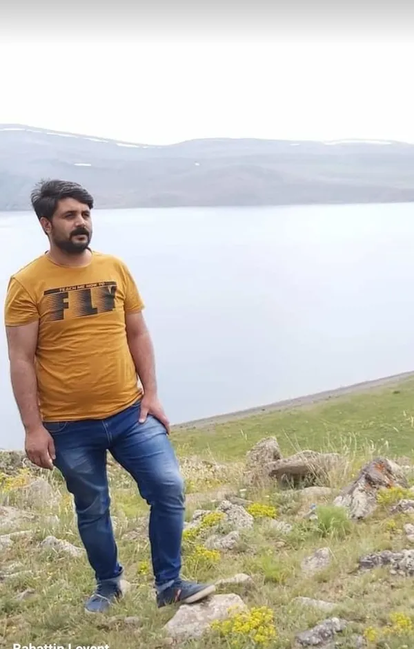 ogretmen-trafik-kazasinda-hayatini-kaybetti-1669057789348.jpg