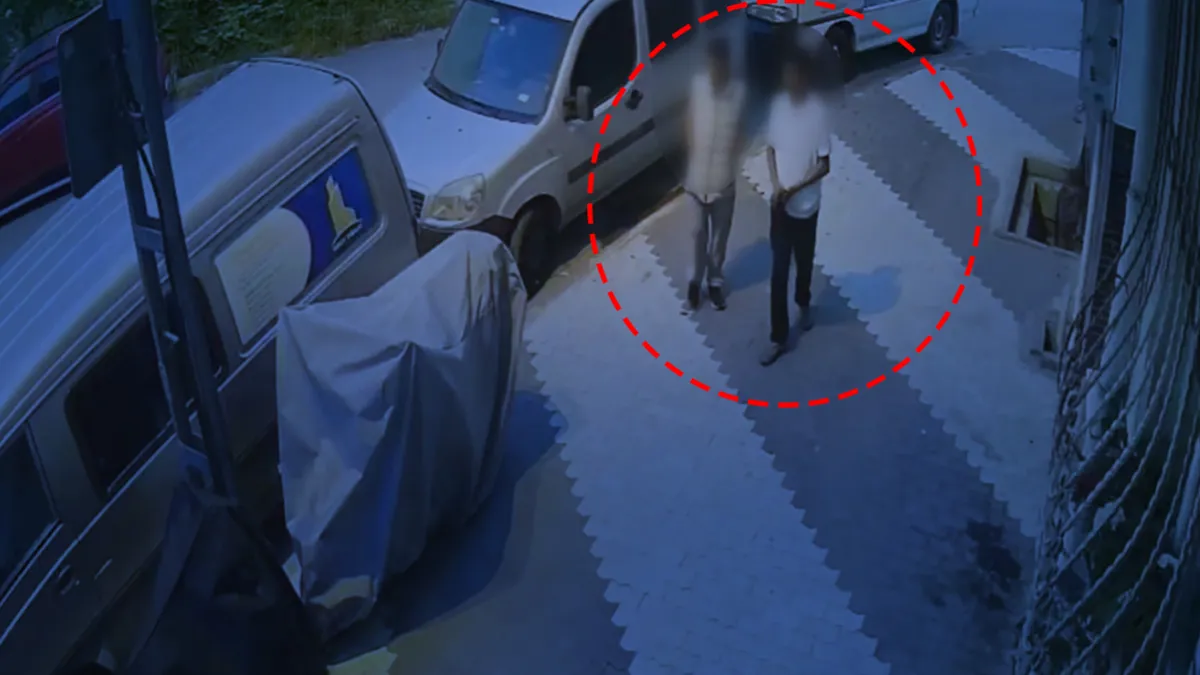 Arnavutköy'de çalınan minibüsün güvenlik kamerası görüntüleri.