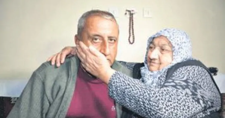 Kayıp oğluna 13 yıl sonra kavuştu