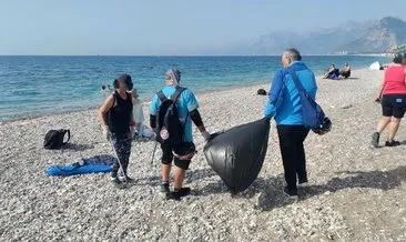 Gönüllüler Konyaaltı Kumsalı’nda çevre temizliği yaptı
