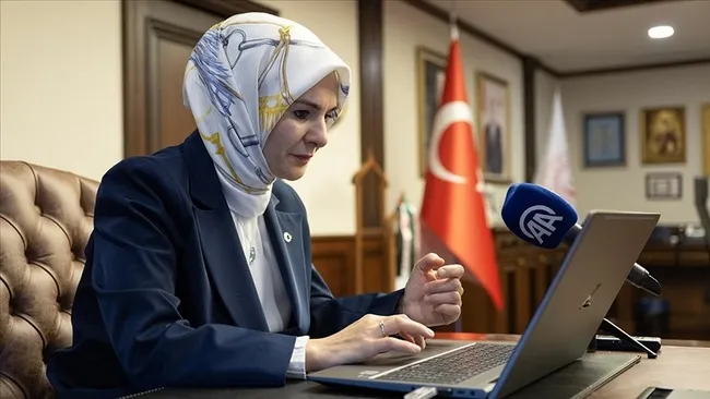 bakan-goktas-sosyal-medya-yasasinin-detaylarini-anlatti-bu-bir-yasak-degil-duzenleme-1777489244656.jpg Bakan Göktaş sosyal medya yasasının detaylarını anlattı: “Bu bir yasak değil, düzenleme”