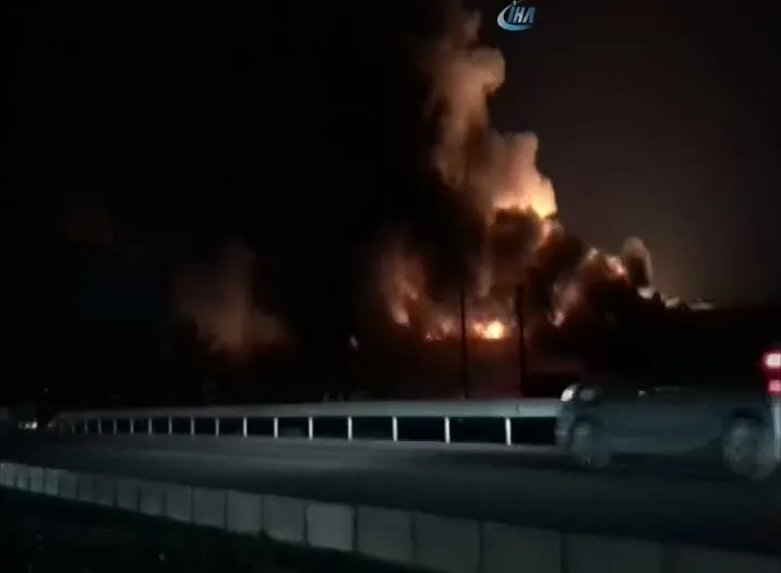 İzmir'de büyük fabrika yangını