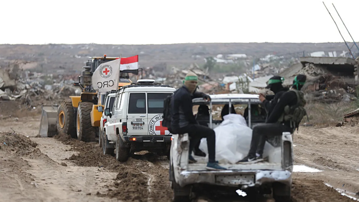 İsrail, alıkoyduğu Filistinlilerin isimlerinin bulunduğu listeyi Hamas’a iletti İsrail, alıkoyduğu Filistinlilerin isimlerinin bulunduğu listeyi Hamas’a iletti