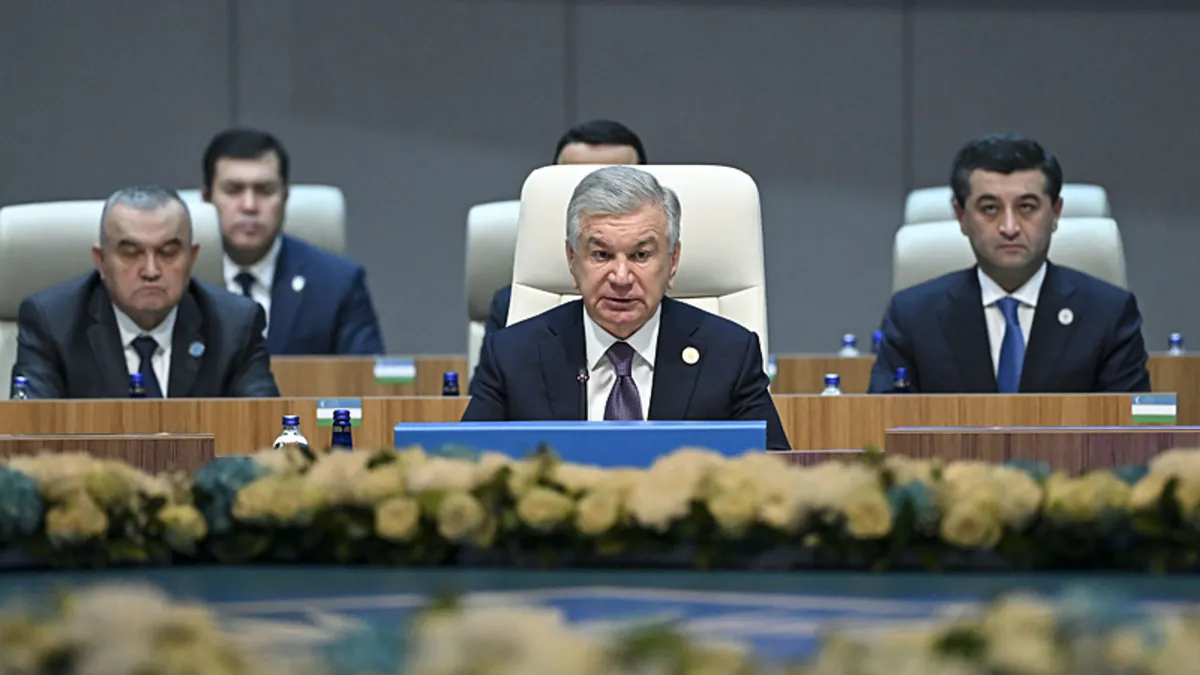 Özbekistan Cumhurbaşkanı Şevket Mirziyoyev: Karşılıklı seyahatleri hakkında çok taraflı bir anlaşma hazırlanmasını öneriyoruz