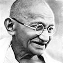Mahatma Gandhi silahlı saldırıda öldü