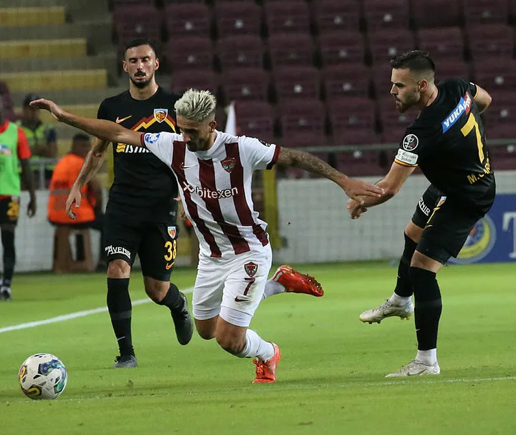 super-ligde-kayserispor-hataysporu-4-golle-maglup-etti-1663360025293.jpg