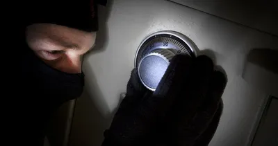 Bankadaki kasalar soyuldu! 3 bin 250 kasa bir gecede boşaltıldı