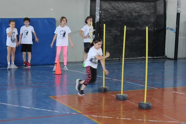 izmirde-geleneksel-genclik-gunleri-duzenlendi-1653053298349.jpg