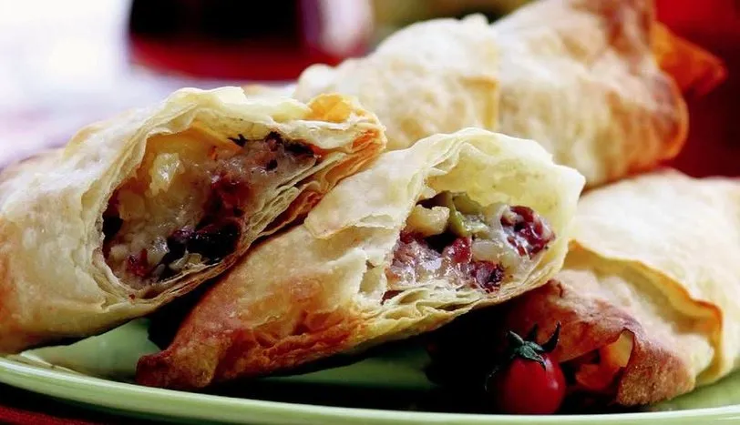 Pastırmalı Patatesli Börek Tarifi BöreklerÇörekler ve Poğaçalar Sofra