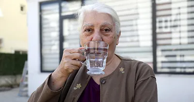 Şaka değil gerçek: 80 yıldır yağmur suyu içiyor!