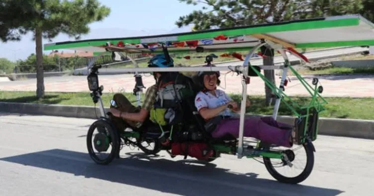 Fransa’dan Erzincan’a Güneş enerjili bisikletle geldiler